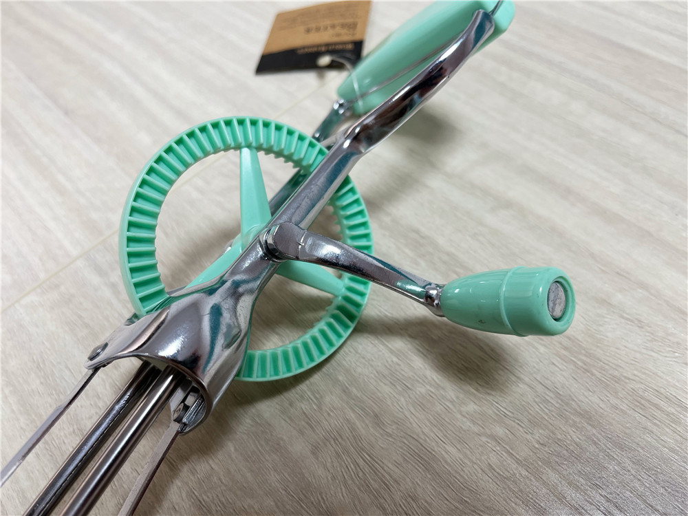 Stainless Steel Rotary Manual Hand Whisk Egg Beater (8)4ld