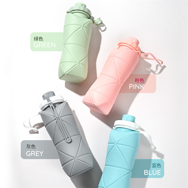 Silicone collapsible water cup 2.jpg