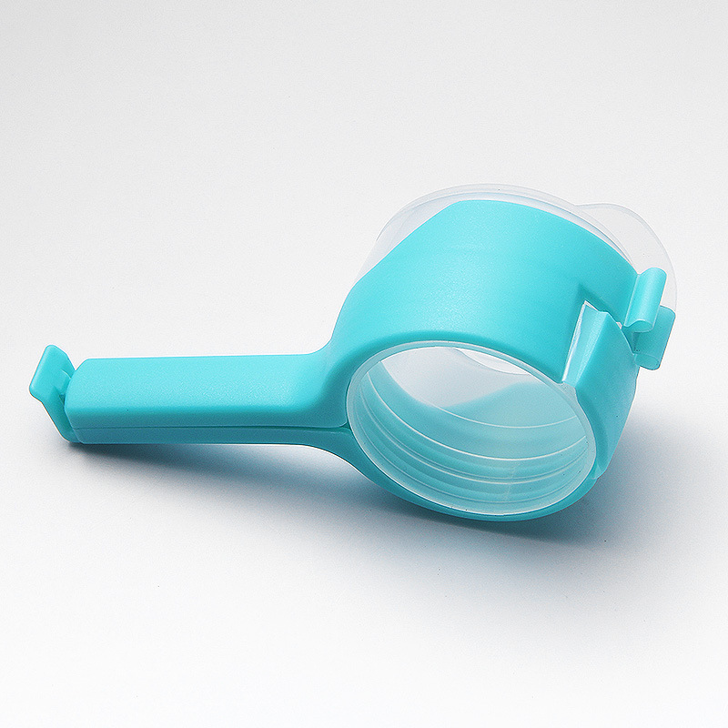 Multi-functional sealing clip with nozzles 5.jpg